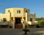 Villa with olive grove and garden with fruit trees